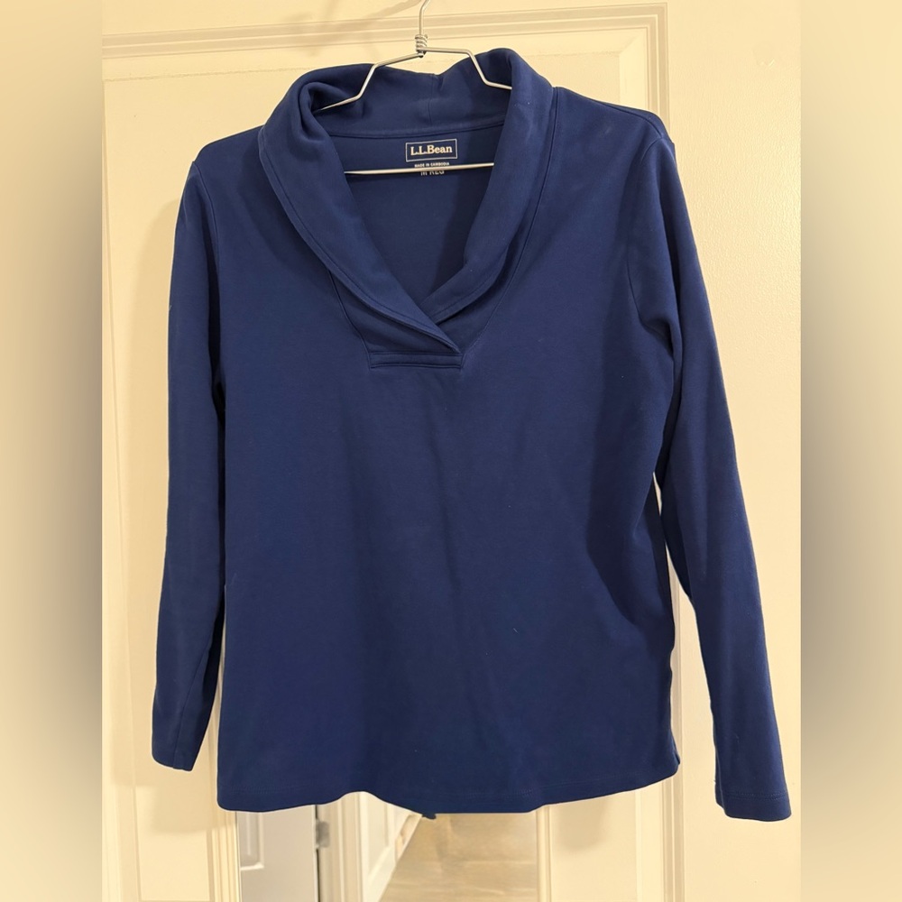 L.L. Bean Womens Shawl Collar Pullover in Navy/Royal Blue, size Medium